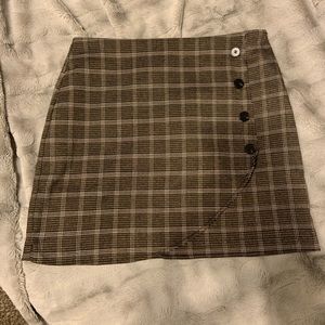 Side button plaid mini skirt